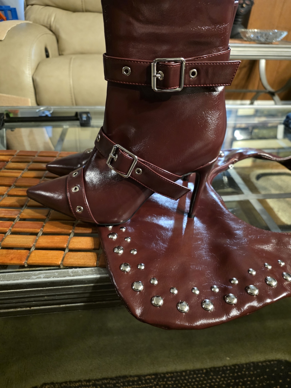 Source Unknown Burgundy Pointed Toe Buckle Stiletto Boots